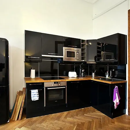 High Spec Downtown Apartment